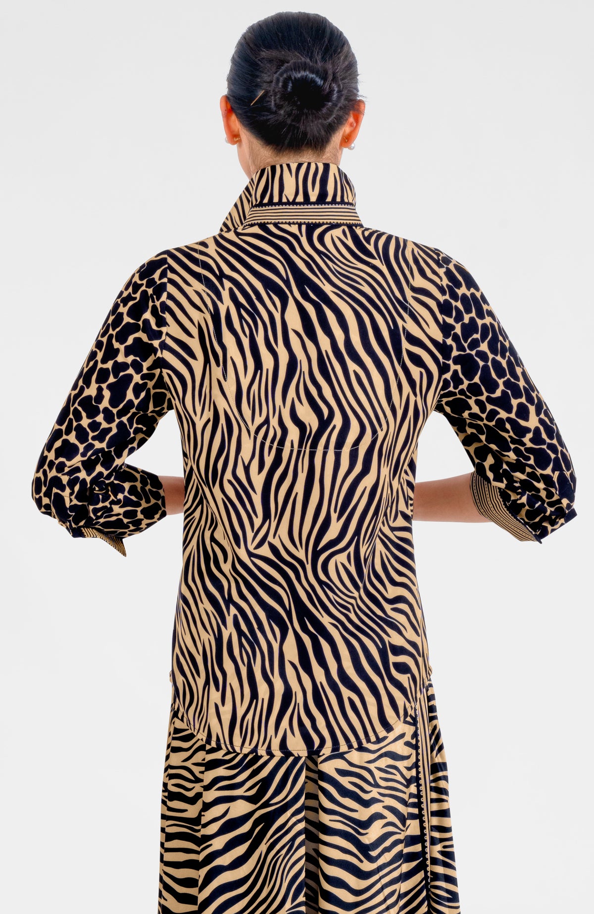 Boyfriend Shirt - Animal Instincts Zebra khaki
