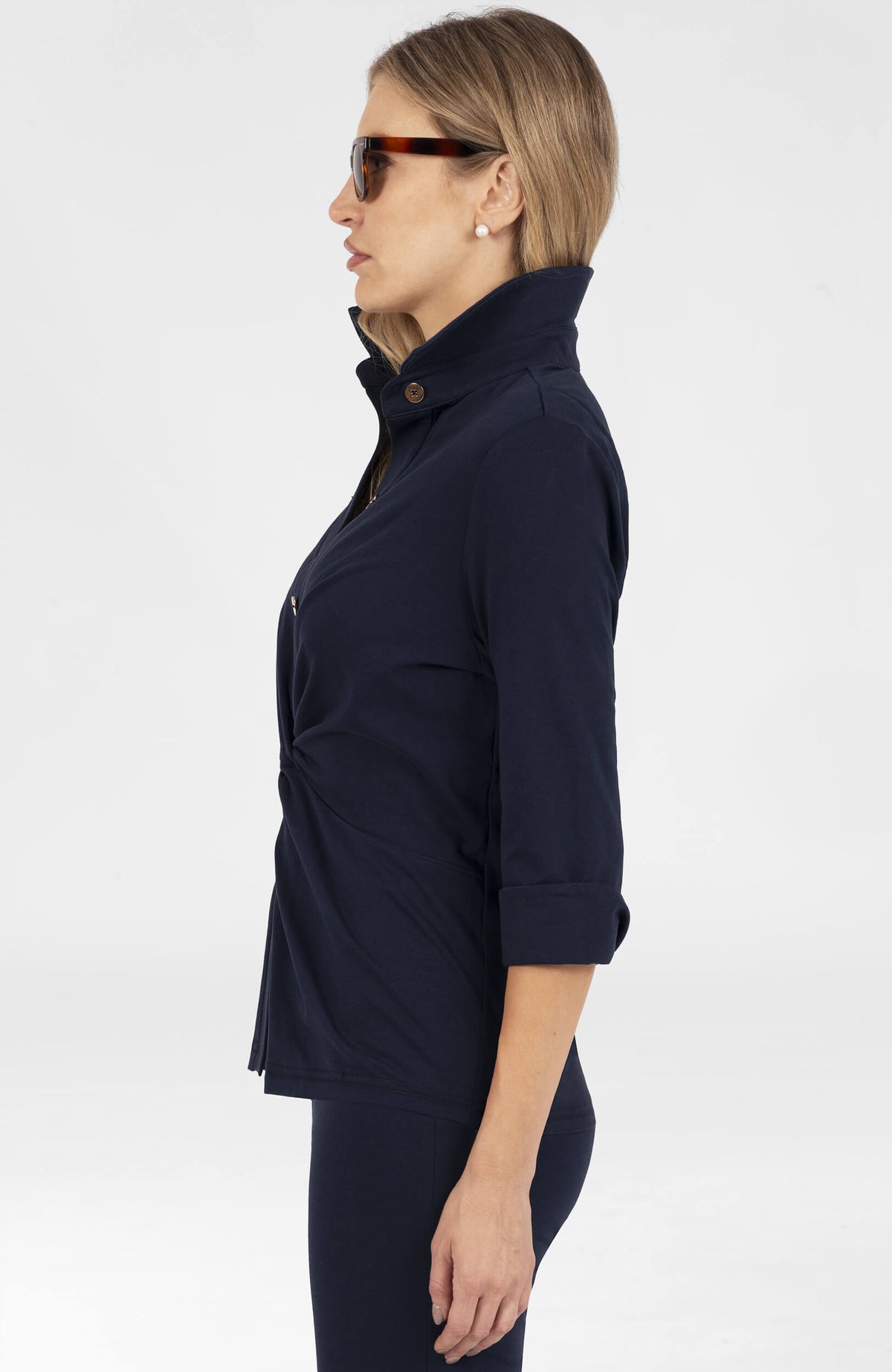 Jetting Twist & Shout Top