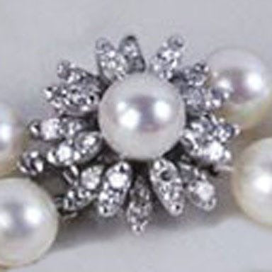 Cultured Pearl Necklace/Diamond Clasp