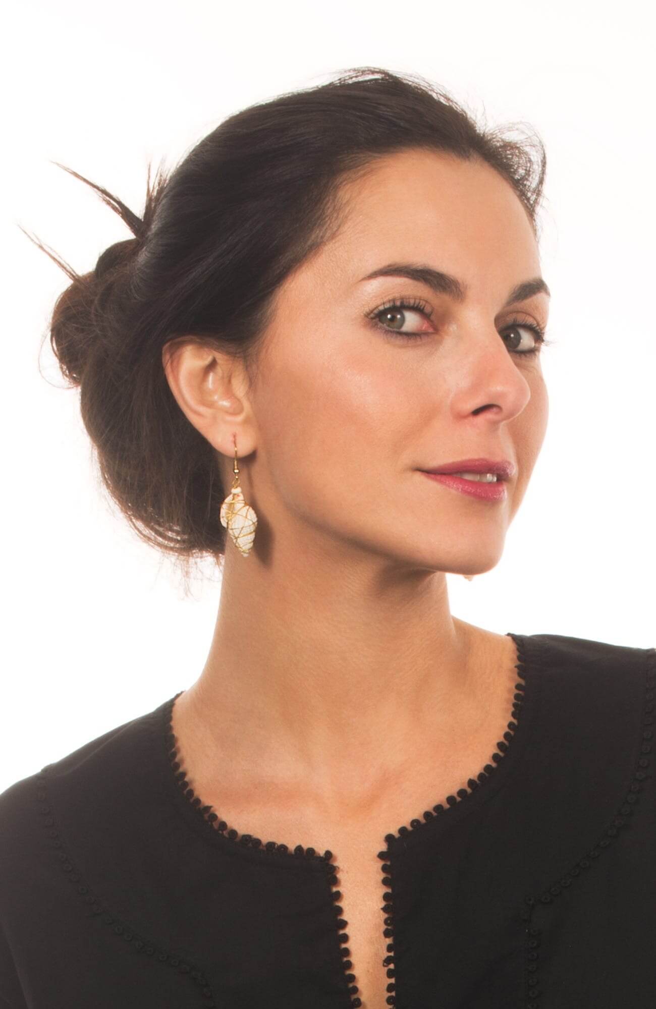 Seaside Shell Earrings White